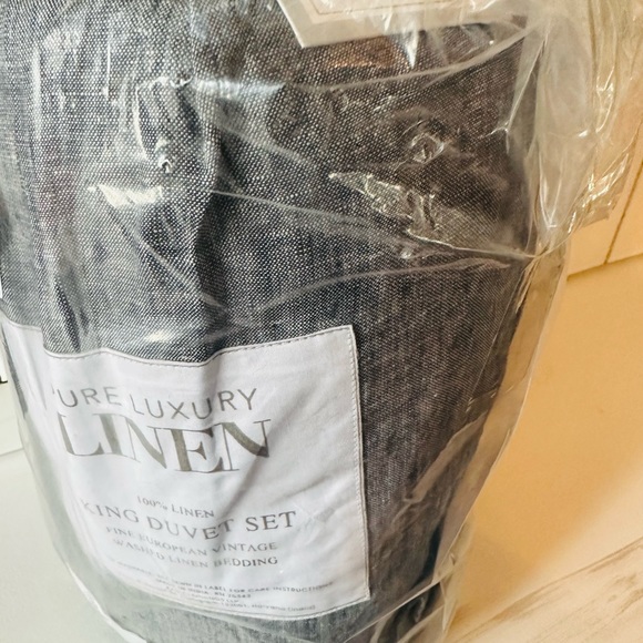 pure luxury linen Other - Pure Luxury Linen king duvet set - Blue denim color